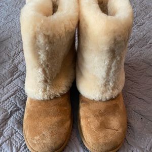 UGG Patten Boot Size 9